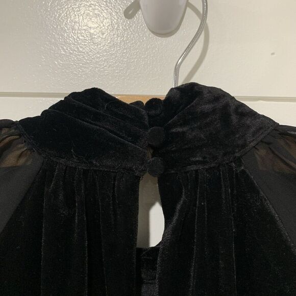 Express | Romper Shorts Long Sleeve Velvet Holiday Black NWT- Size Medium - Picture 10 of 11